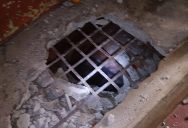 Imagem de um túnel cavado por presos