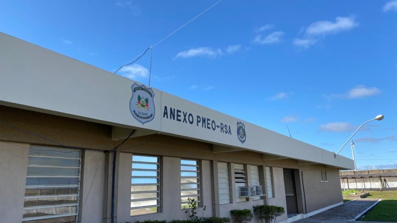 Imagem da fachada do anexo à PMEO