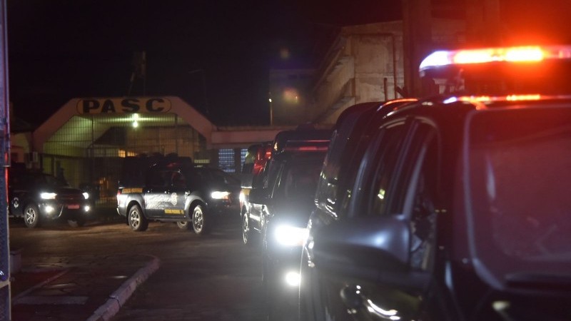 Em comboio, 30 veículos percorreram 55 quilômetros de Charqueadas até o Batalhão de Aviação da BM (BAv-BM), na capital