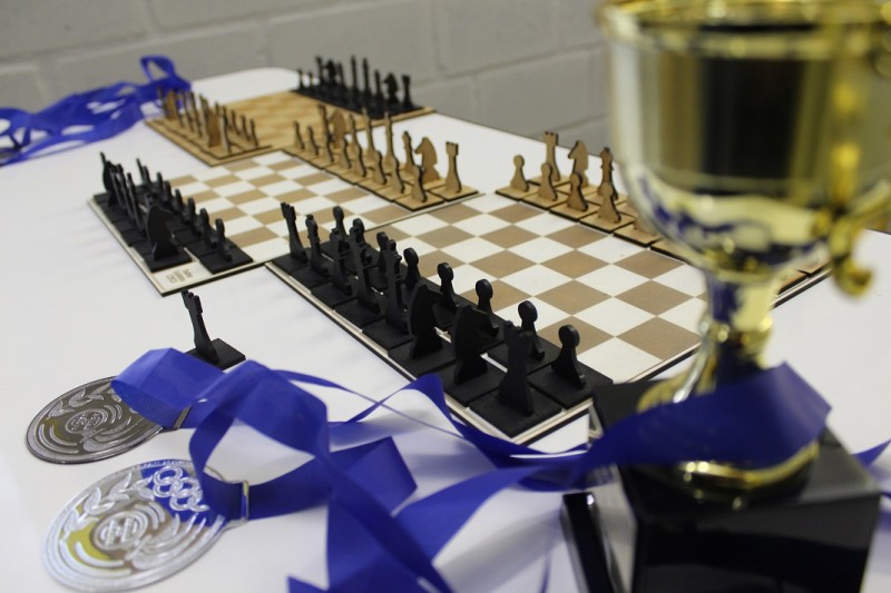 Sala de aula de xadrez bem organizada
